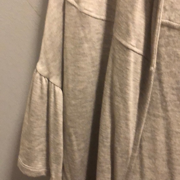 Top - Picture 2 of 2